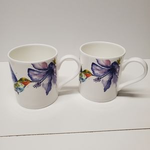 NWOT Ser of 2 beautiful bird mugs